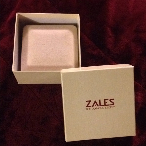 Zales jewelry box with velvet hinged jewelry box. - Picture 3 of 3